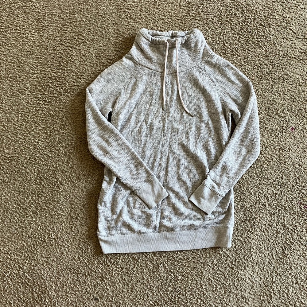 Liz Lange maternity sweater